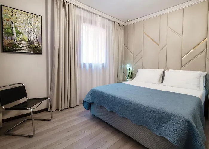 Florissa - By Myhomeincomo Apartment *